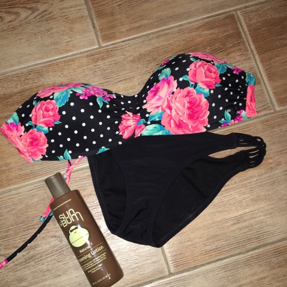 OP Other - FINAL MARKDOWN❗️ Polka Dot & Roses Bikini Top